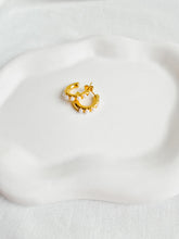 Lade das Bild in den Galerie-Viewer, Stecker 'perle' - gold