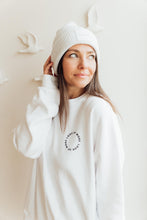 Lade das Bild in den Galerie-Viewer, LOOK UP MORE - UNISEX Sweater