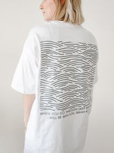 Lade das Bild in den Galerie-Viewer, Oversize UNISEX Shirt - 'be with you'