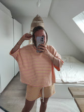 Lade das Bild in den Galerie-Viewer, T-Shirt oversize - Stripes (sweat)