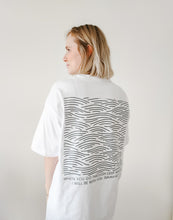 Lade das Bild in den Galerie-Viewer, Oversize UNISEX Shirt - 'be with you'