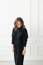 Lade das Bild in den Galerie-Viewer, LOOK UP MORE - UNISEX Sweater (schwarz)