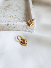 Lade das Bild in den Galerie-Viewer, Ohrring 'Loved' gold