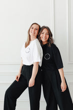 Lade das Bild in den Galerie-Viewer, Look up more - Oversize Shirt unisex (schwarz)