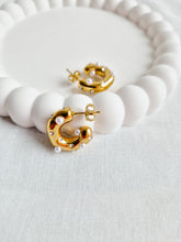 Lade das Bild in den Galerie-Viewer, Ohrringe &#39;joy&#39; - gold
