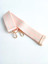 Lade das Bild in den Galerie-Viewer, Cross Body Bag - Strap rosa
