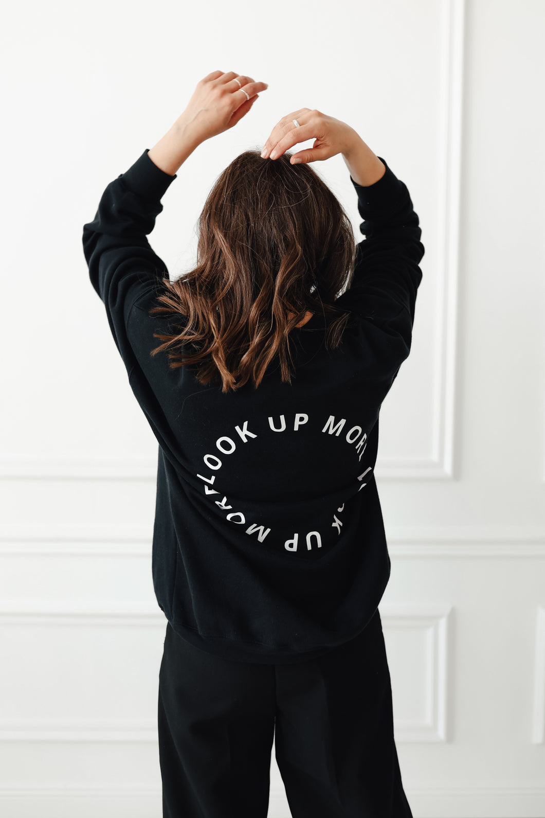 LOOK UP MORE - UNISEX Sweater (schwarz)