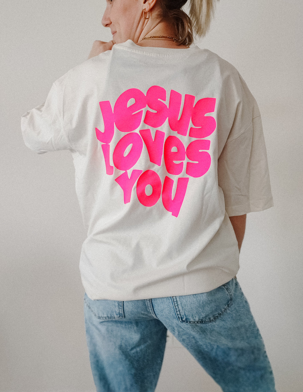 Boxy Oversize Shirt - Jesus loves you