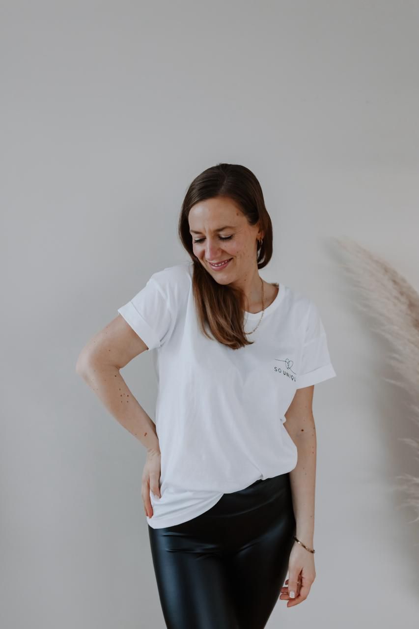 Boyfriend Team Shirt 'So unique' - weiß