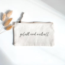 Lade das Bild in den Galerie-Viewer, Accessoires Tasche &#39;geliebt und wertvoll&#39;
