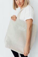 Lade das Bild in den Galerie-Viewer, Shopper &#39;Gott ist mein lieblings Designer&#39;
